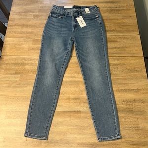 Judy Blue Relaxed Fit